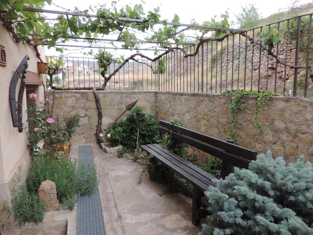 Apartamentos Turisticos El Refugio Мора-де-Рубьелос Экстерьер фото