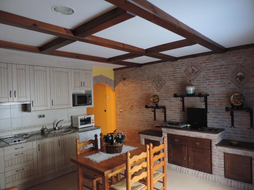 Apartamentos Turisticos El Refugio Мора-де-Рубьелос Номер фото