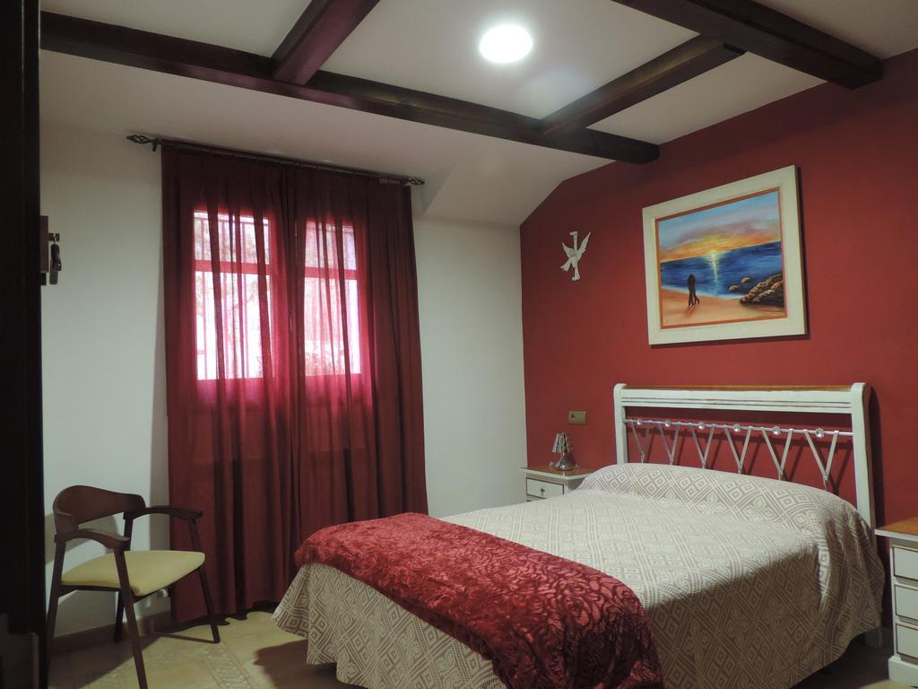 Apartamentos Turisticos El Refugio Мора-де-Рубьелос Экстерьер фото